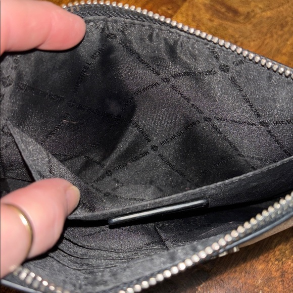 Michael Kors Ivory Jet Set MK Logo Wristlet - Picture 11 of 11